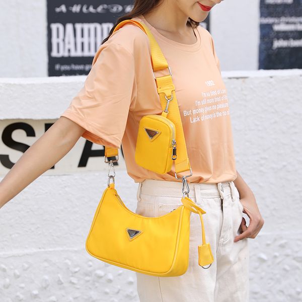

chain hobos shoulder bags for women 2020 solid color female crossbody messenger bag with mini coin purse small ladies handbags