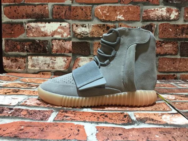 

2019 wholesale 750 glow dark kanye west bb1840 glow in the dark light grey light grey gum men women trainers shoes with