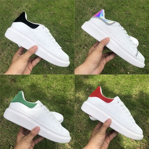 

Selling trendy luxury fa hion de igner hoe ace leather ca ual hoe grey clear jade black white reflective men women neaker