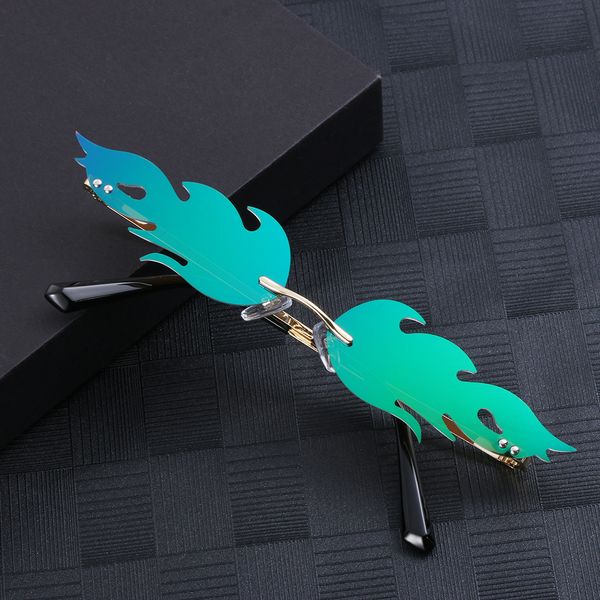 

new 2020 designer women cat eye sunglasses retro metal frame flame style women sun glasses shades uv400 sunglass, White;black