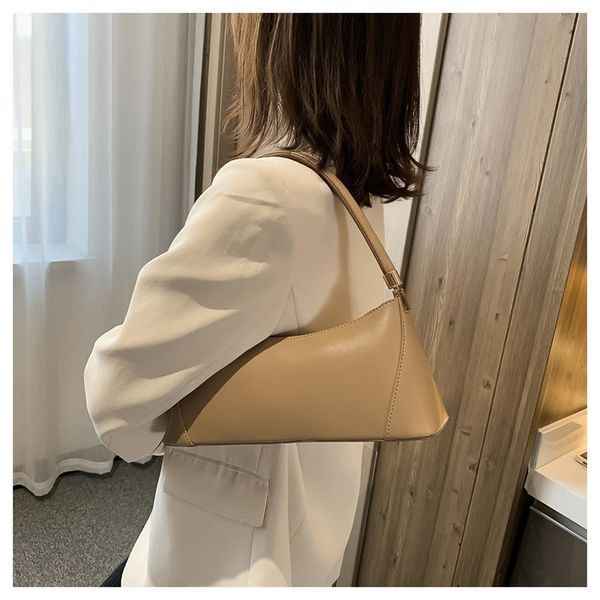 

2020 new style retro handbag western style textured shoulder bag armpit women's bag women's