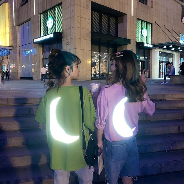 

2019 students' short-sleeved t-shirt women's loose reflective moon dark t-shirt hair hair funeral girlfriends top, White