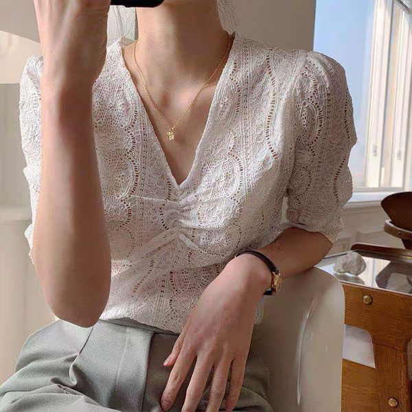 

2020 summer east base gate middle sleeve v-neck hollow lace base super fairy lace female summer, White