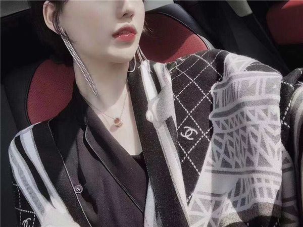 

winter luxury cashmere scarf women's wear brand designs men's and women's wear warm checked scarf fashion women's wear i, Blue;gray