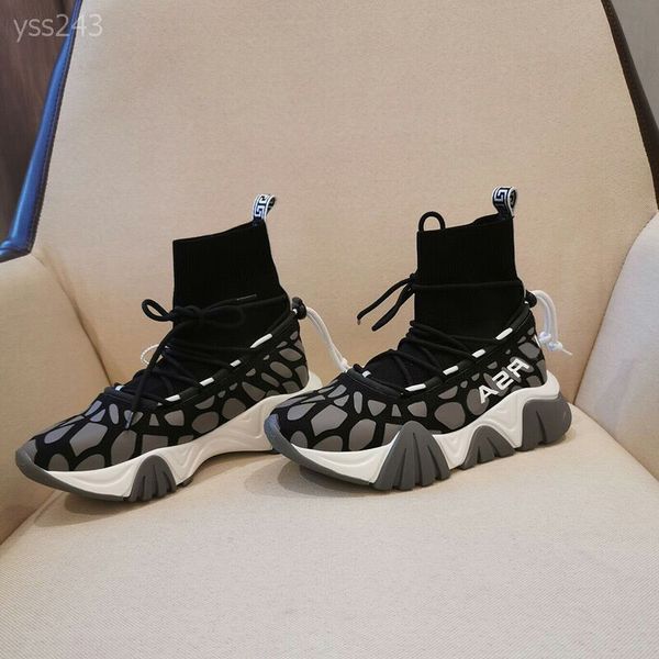 

2020 new men women socks shoes speed trainer black blue fashion luxury mens trainers casual canvas sneakers fashionable