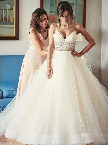 

white tulle beads summer beach spaghetti a-line bridal dresses sleeveless 2019 summer beach wedding dress plus size floor length