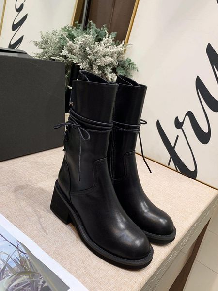 

2019 new winter fashionable black and brown fashionablewave locomotive thick luxury boots shoes size 35-40