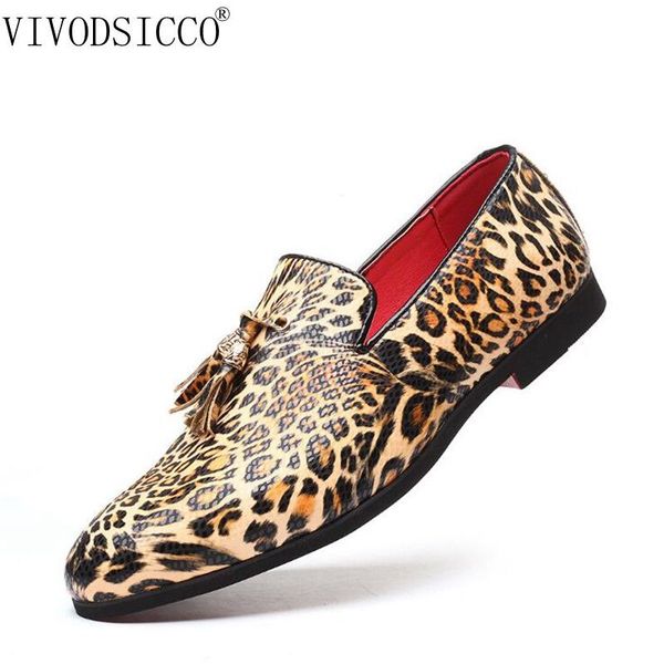 

fashion pointed toe dress shoes slip on men leopard loafers patent leather shoes for men formal party mariage wedding club, Black