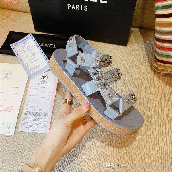 

Сандалии летние новые кожаные полосатые цепи декоративные плоские сандалии удоб