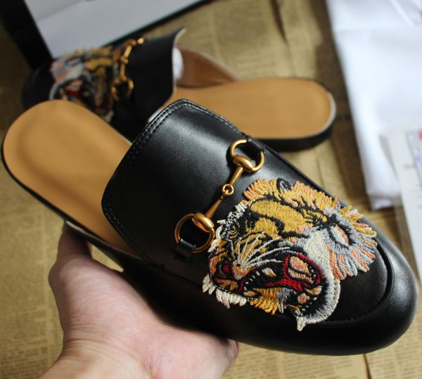 

2019ss with box size 35-46 man woman designer shoe tiger princetown glitter slipper summer luxury gladiator sandal outdoorslippers, Black