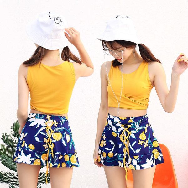 

2020 female split conservative slim skirt square-angle slim skirt swimsuit students fresh spring swimsuit, White;black