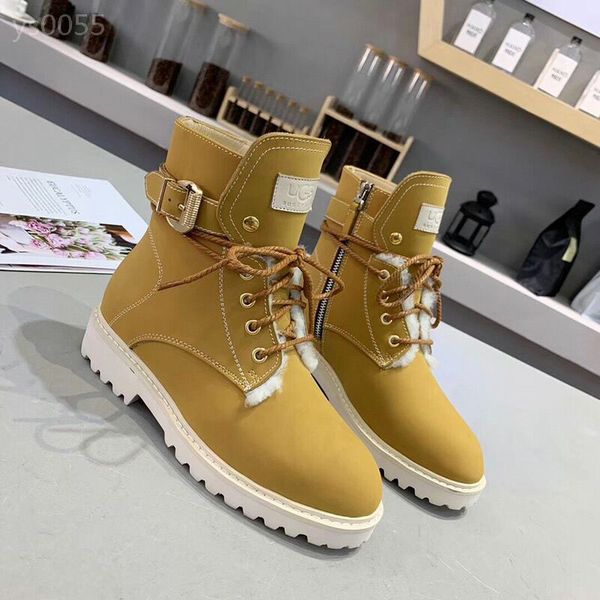 

2019 winter new style leather short tube nude boots women trend fur snow boots wild martin boots fashion locomotive boot, Black