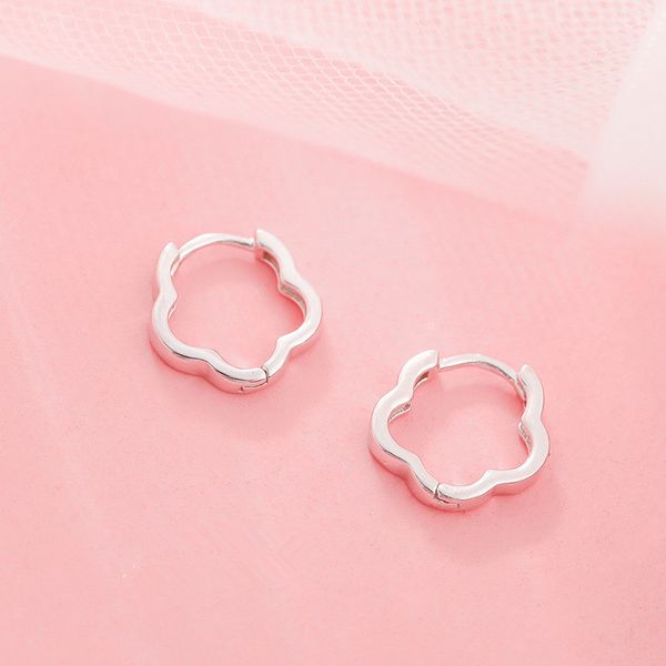 

obear siver plated hollow five-petal flower sweet hoop earrings women simple anti allergic earrings cute girls gift, Golden;silver