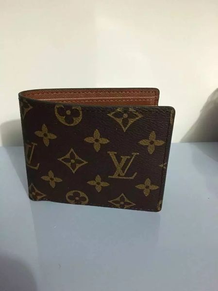 

Мужской и женский модный кошелек и портмоне 13