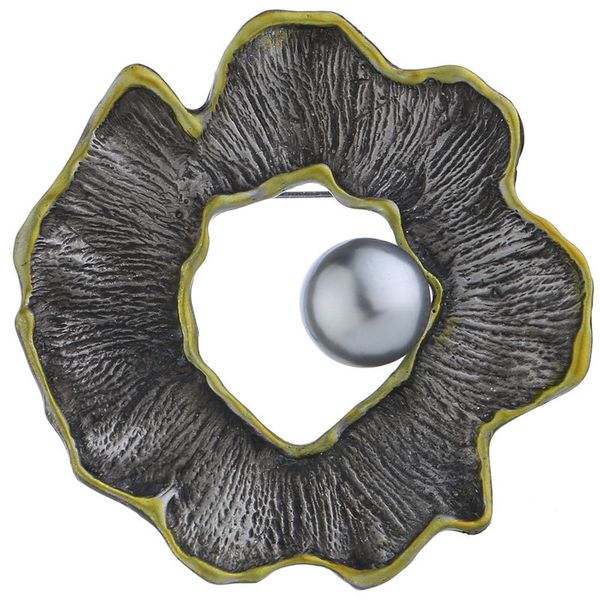 

vintage simple hollow round flower brooch highlight pearl fashion women clothing coat pin high-end jewelry coat accessories gift, Gray