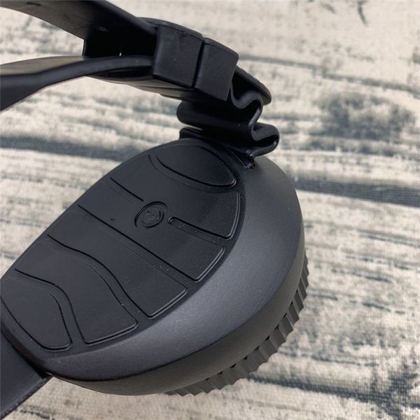 

camping wristwatch compasses sturdy plastic diving watch waterproof pocket size hiking gear portable survival adventure survival brace