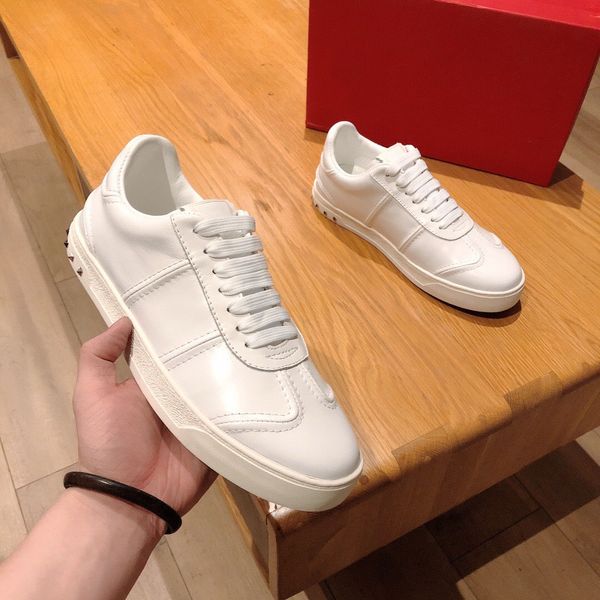 

2020 men's trendy genuine leather brand designer sneakers fashion rivets lace up flats leisure athletic casual shoes size 38-44, Black