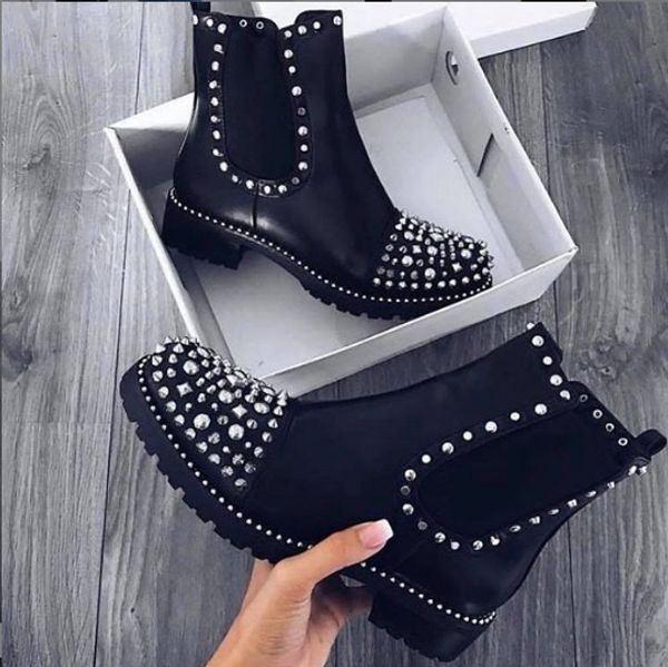 

2019 boots rivet woman boots short will code, Black