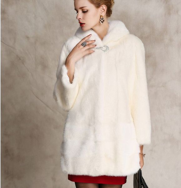 

2019 vetement winter women's faux fur coat single buttor outwear plus size hooded faux fur collar waterproof coat aw322, Black