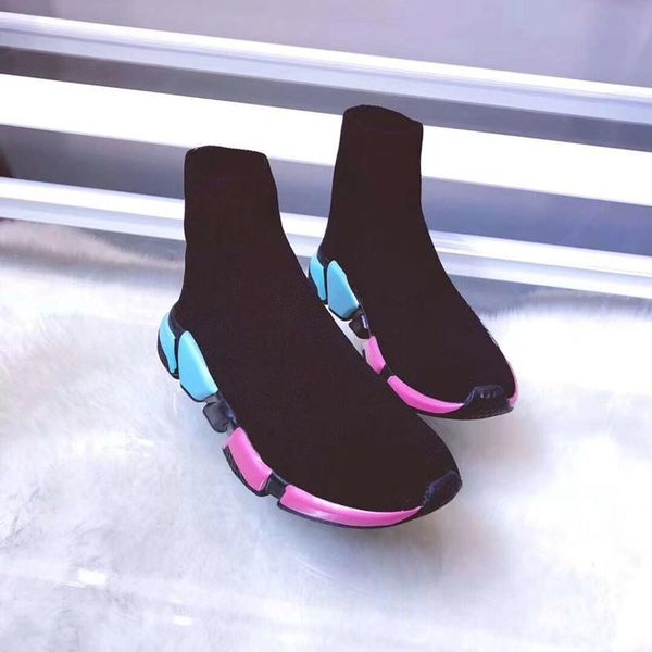 

2019 designer socks men women sneakers fashion shoes black white red glitter green pink flat mens trainers runner casual shoe size 689