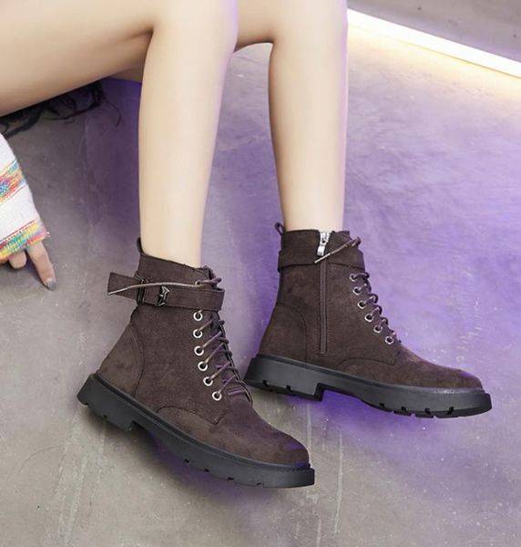 

autumn boots female 2019 new black retro matte boots winter plus velvet low heel