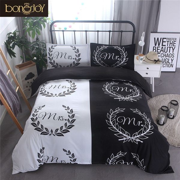 

bonenjoy mr and mrs lover couples bedding set black and white color simple style europe  size bed duvet cover king size