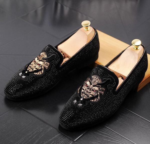 

european rhinestone men's casual leather shoes velvet embroidery men loafers slip on men shoes chaussure homme, Black
