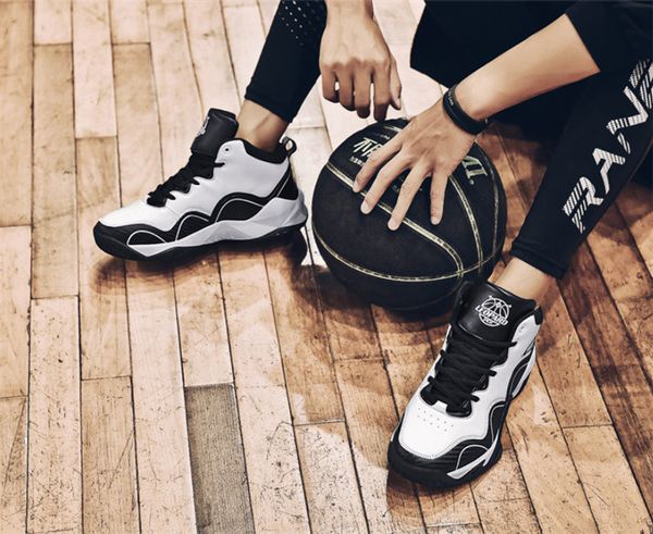 

2020 new men's large size high-basketball shoes casual sports running shoes shock absorption non-slip men's shoes
