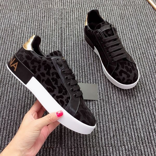 

Дизайнерская обувь Мода комфорт зашнуровать Повседневная обувь роскошный бренд платформы кожа белый ходьба теннис обувь кроссовки yh18111405