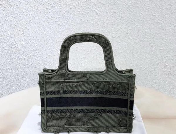 

new sell fashion style woman bag designer made of canvas with tassel and embroidery lady mini size bag ing