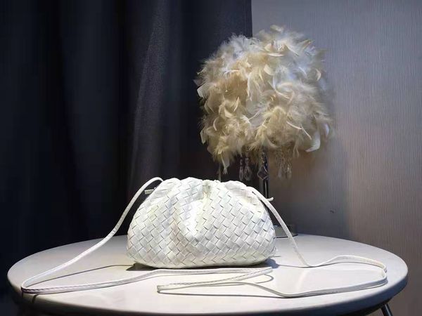 

new sell cowhide woven cloud leather pleated shoulder bag slung dumplings clutch handbags street shopping bag