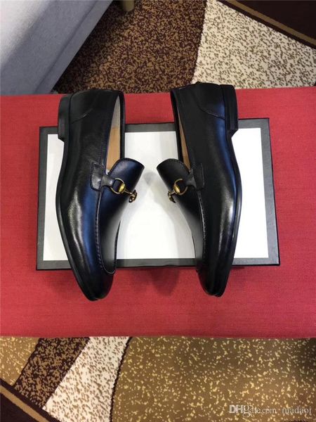 

21ss 2020 new brand classic man pointed toe dress shoes mens patent leather black wedding shoes oxford formal shoes big size madal