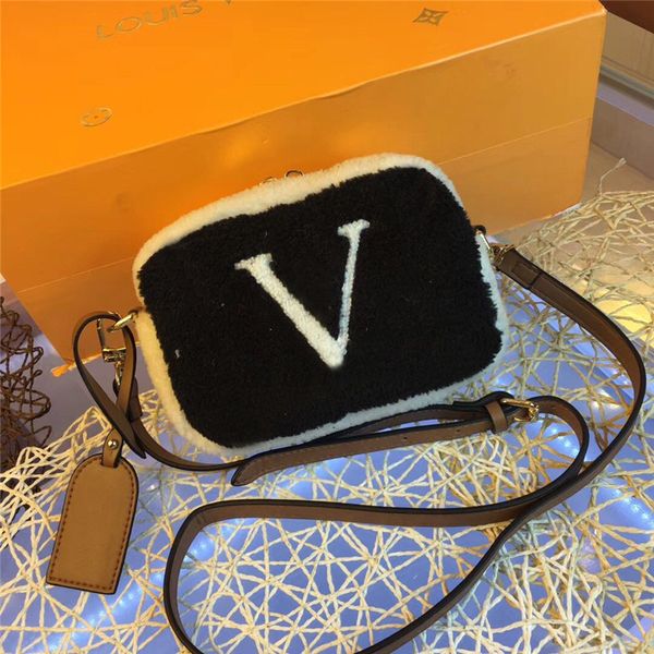 

l letter luxury handbag purse teddy lambswool material trunk handbag fashion totes ladies purses hand bag envelope bag