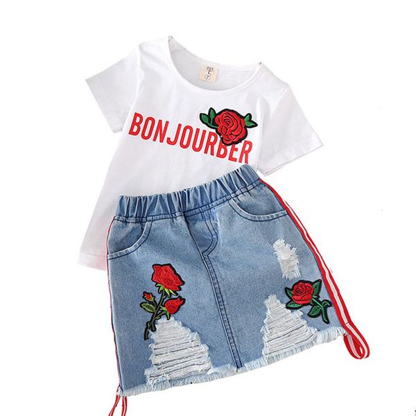 Детские дизайнерские одежды для девочек нарядов дети роза вышитые топ + отверстие джинсовые юбки 2 шт. / Набор 2021 летние бутик детские комплекты одежды C6524