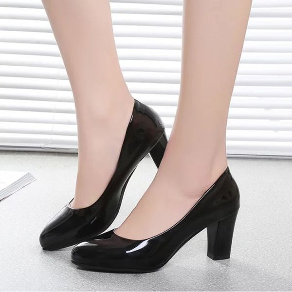 

zhenzhou 7cm professional shallow mouth single shoes female with round head slip black thick high heel ol work female shoes t200525