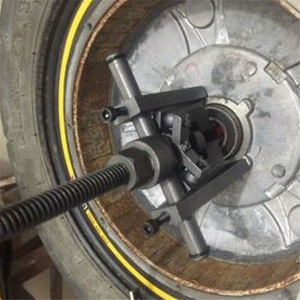 

automobile modeling 3 claw gear puller internal pull gear extraction new hole internal tooth bearing puller repair tool