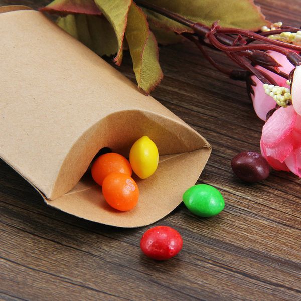 

50pcs kraft paper creative diy paper box wedding candy box retro gift wedding party favors supplies with 32m rope