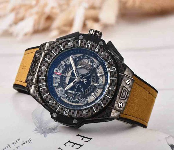 

2019 Лучший Бренд Мужские Часы Хронограф Дизайнер мужские Спортивные Часы Мода повседневная Мужчины Шестиконтактный Run секунд Многофункциональные Наручные Часы A007