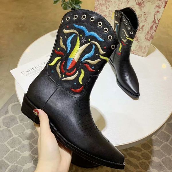 

2019a1 new fashionable women's boots water drill rivet boots women's bare boots flat bottom comfort 6 inches boot barrel size 35-4, Black