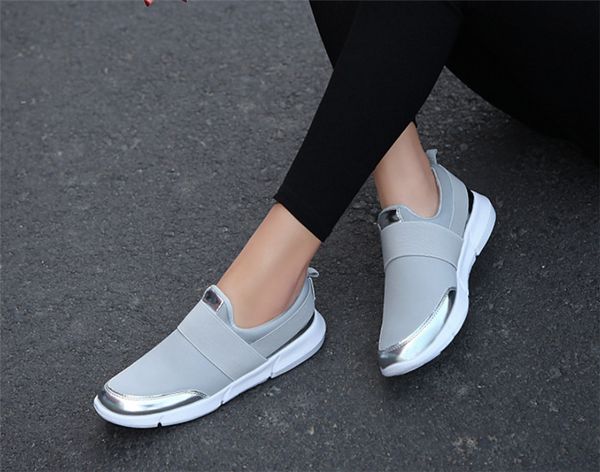 2020 Vahşi Mesh Moda Tasarımcısı Ayakkabı Üçlü Sneaker Elbise Hafif Sneakers Pembe Mavi Siyah Gümüş Bayanlar Koşu Ayakkabıları A