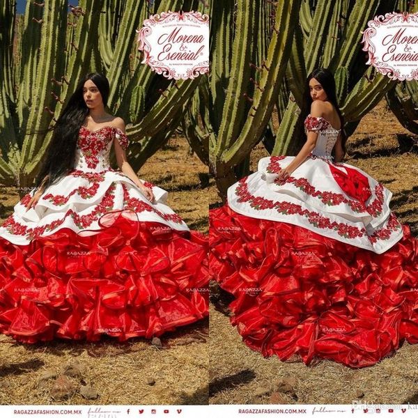 

2020 Нового Ruffled Цветочного Charro Quinceanera платье с плечом Опухшей юбки шнурка вышивки принцесса Sweety 16s Девушка Маскарад платье