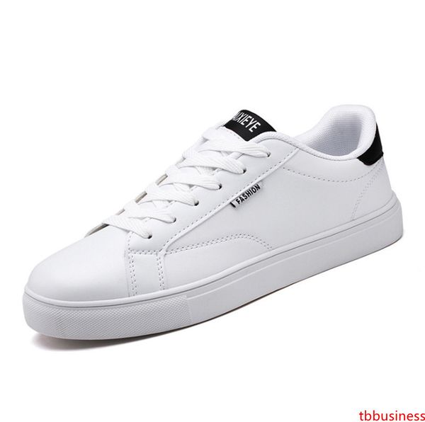 

2020 wholesale comfortable casual shoes womens mens wild flat sshoes woven leather patchwork trendy casual shoes stud sport