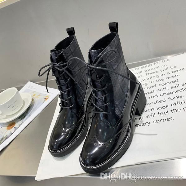 

martin desert boots cowboy luxury fashion boots flat women winter boots love arrow leather 5 cm high heeled flamingo medal, Black