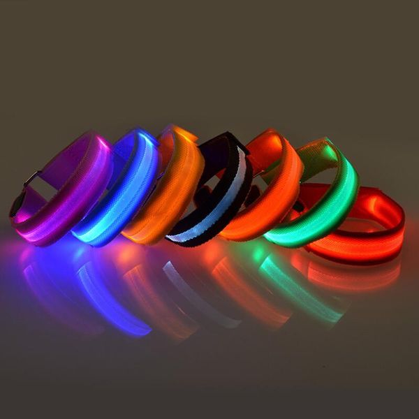 Braccialetto luminoso a LED per attrezzi da esterno Luce notturna di sicurezza Avvertimento LED Flash Light Strap per la corsa in bicicletta Decorazione del partito LX8619