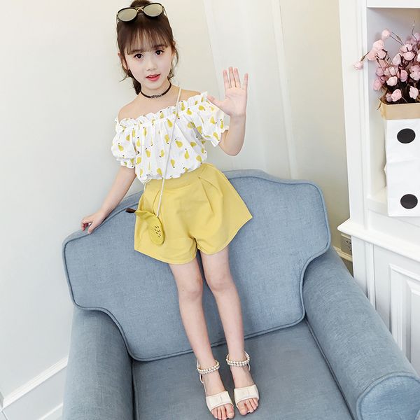 

children suit with short sleeves 2019 new shoulder coat two-piece printed shorts, White