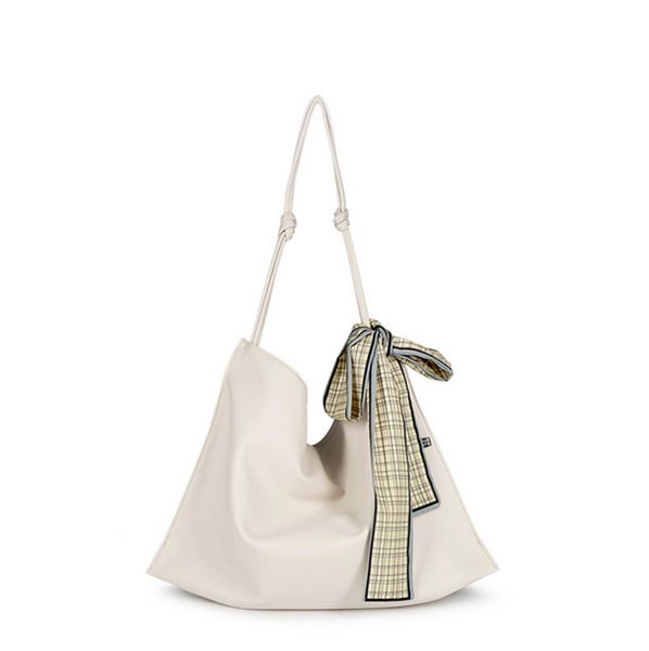 

european fashion trend letter shoulder bag large quantity portable handbag