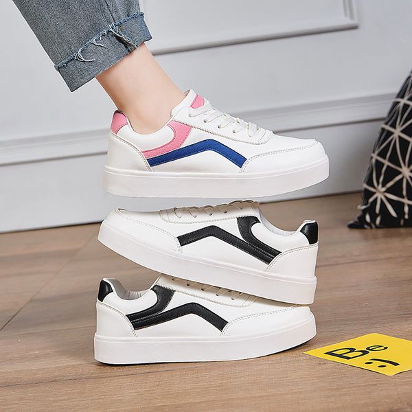 

2019 autumn new small white shoes korean women's shoes leisure sports leather surface and thick bottom increase, Black