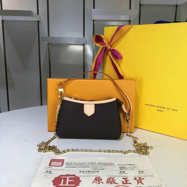 

louis vuitton women handbags сумка через плечо леди, может положить губную помаду, маленький мобильный телефон и бумажное полотенце, нести и