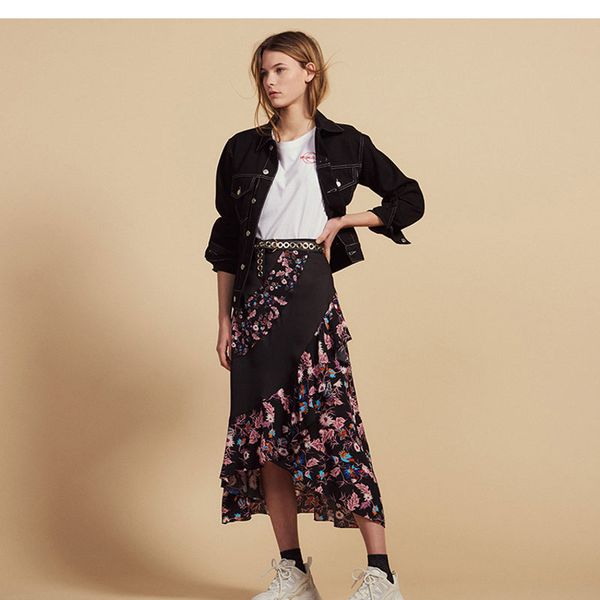 

2019 spring and summer new female lotus leaf lace over the knee skirt, Black