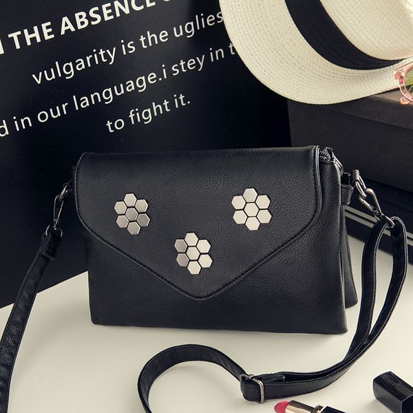 

2020 new women's bag rivet clutch korean fashion ladies shoulder bag personality envelope pu leather ladies diagonal